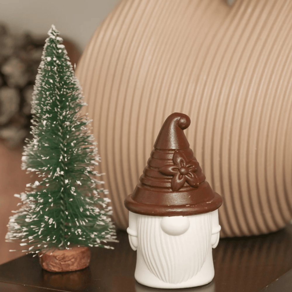 Boowan Nicole: Christmas Hat-tastic Gnome Squad Candle Collection - BohriAli.com