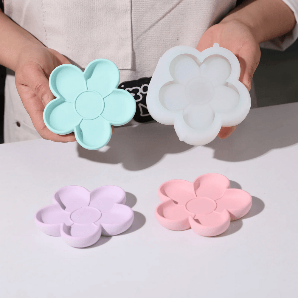 Kishkreations X Boowan Nicole: Gentle Flora Blossom Rimmed Tray Silicone Mold - BohriAli.com
