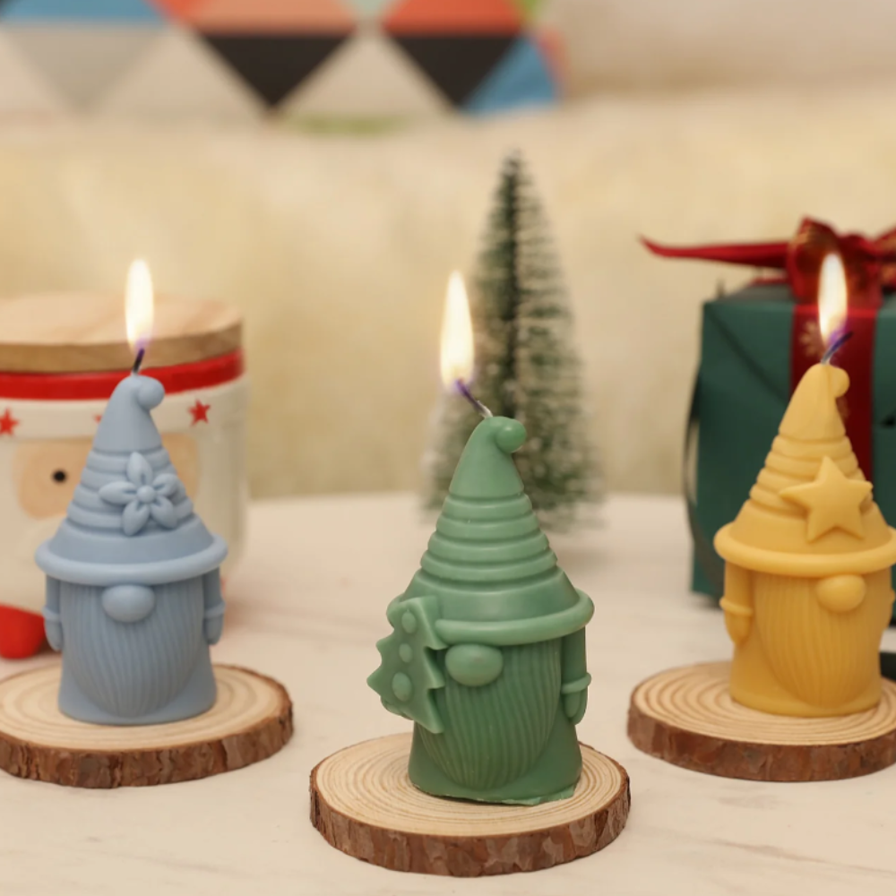 Boowan Nicole: Christmas Hat-tastic Gnome Squad Candle Collection