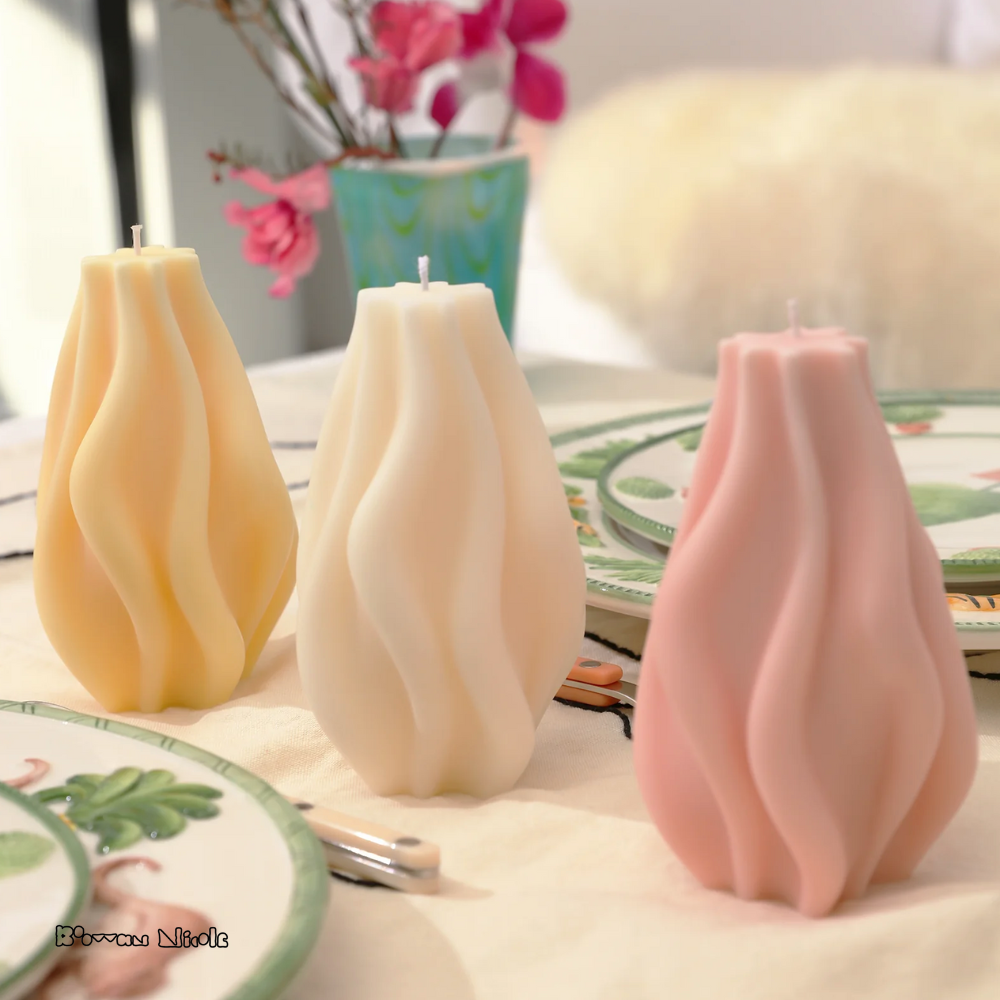 Boowan Nicole: Wave Candle Silicone Mould