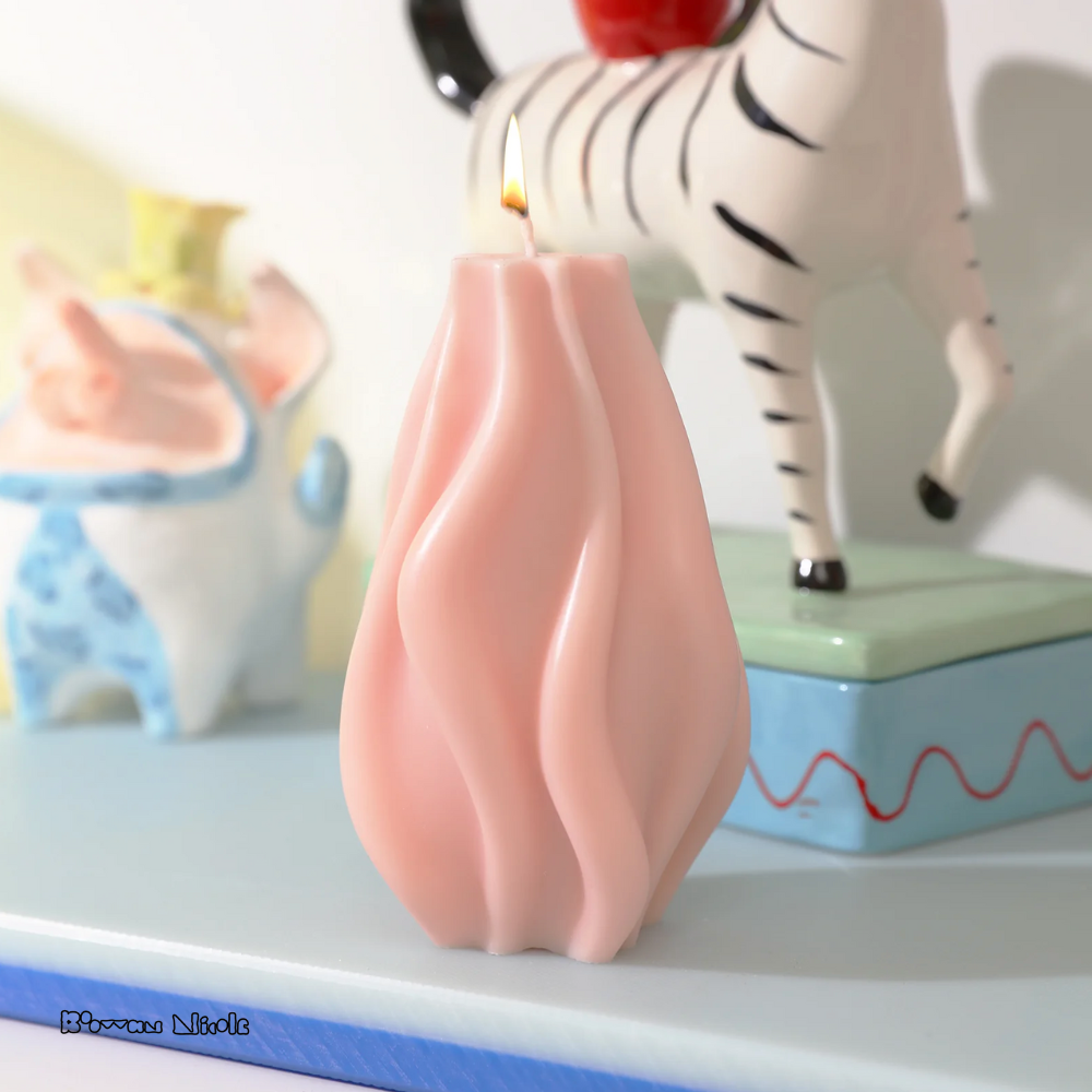 Boowan Nicole: Wave Candle Silicone Mould