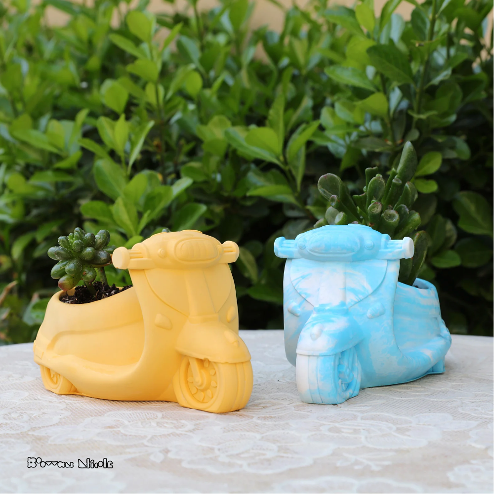 Boowan Nicole: Vespa Motorcycle Plant Pot Concrete Silicone Mould