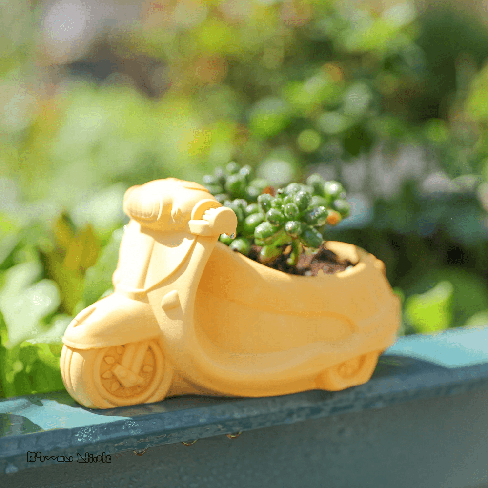 Boowan Nicole: Vespa Motorcycle Plant Pot Concrete Silicone Mould - BohriAli.com