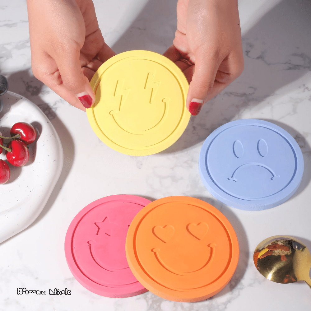 Boowan Nicole: Emoticon Concrete Coaster Silicone Mould - BohriAli.com