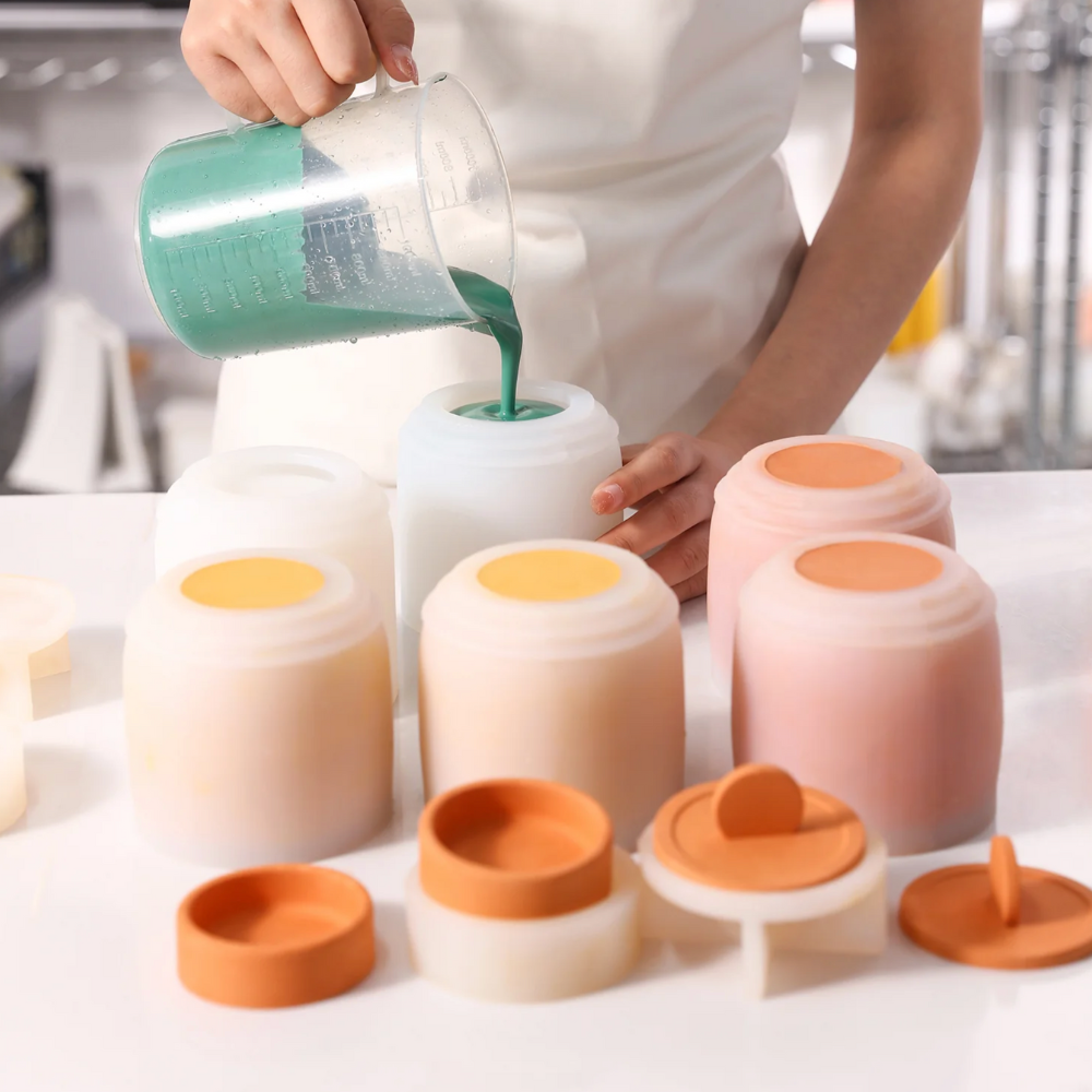 Boowan Nicole: Striped Candle Jar with Lid Silicone Mould