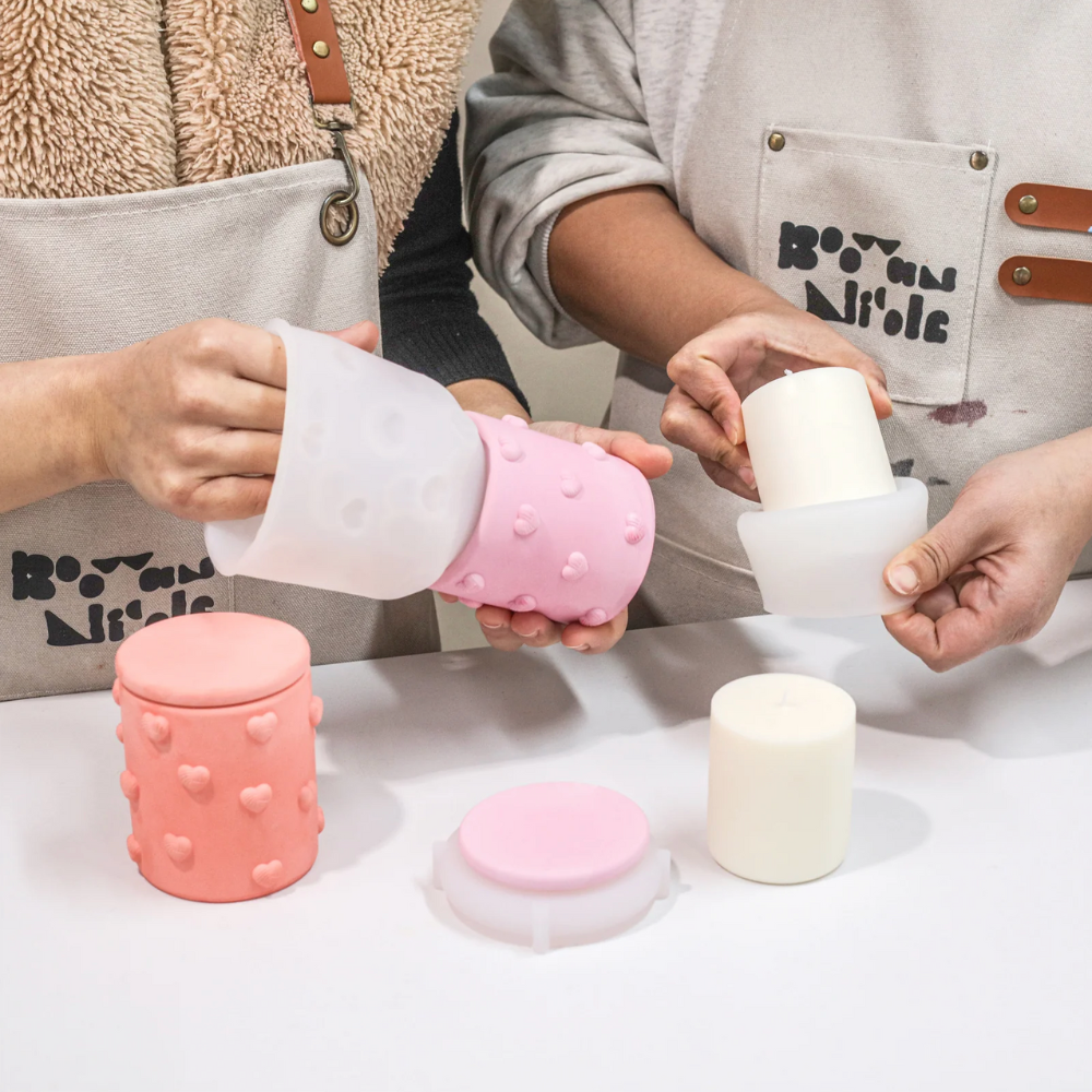 Boowan Nicole: Embrace of Love Heart Candle Jar Silicone Mold (without refill mould)