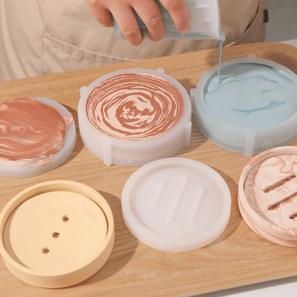 Boowan Nicole: Round Detach & Drain Soap Dish Silicone Mold - BohriAli.com