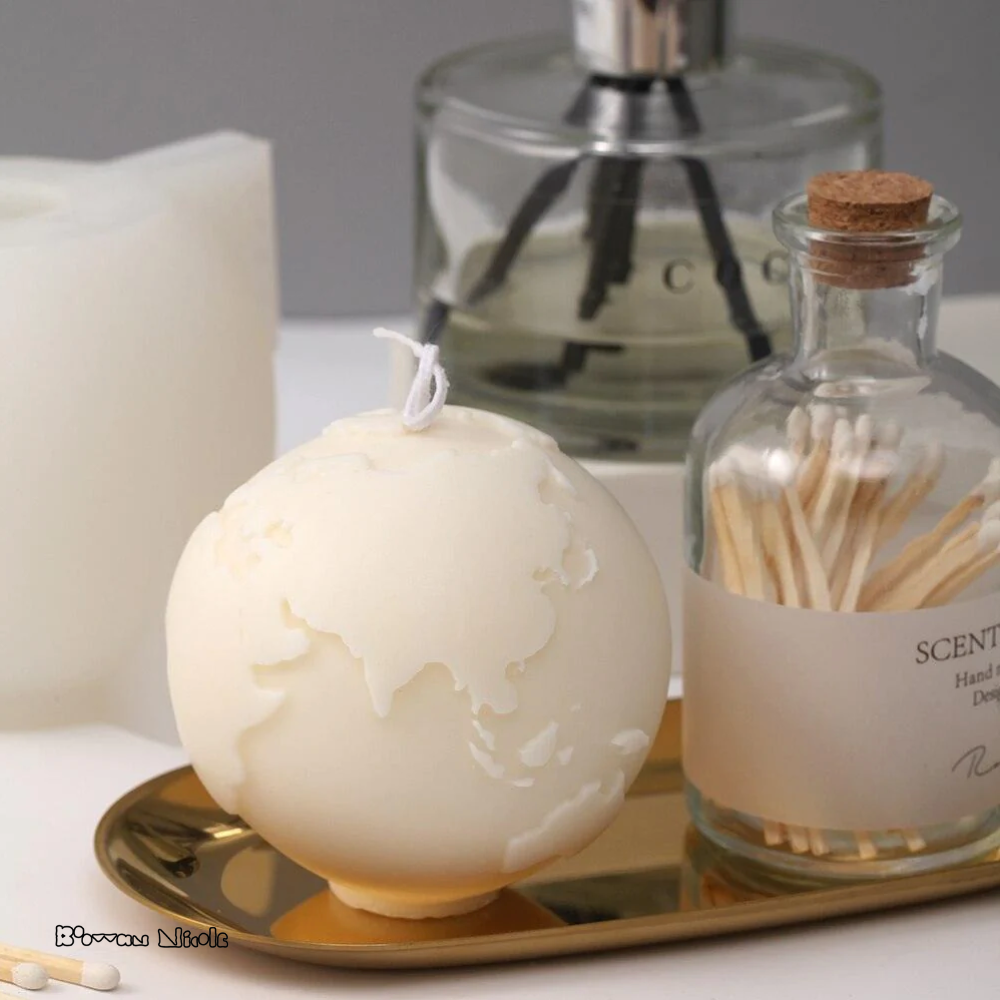 Boowan Nicole: 3D Globe Candle Silicone Mould