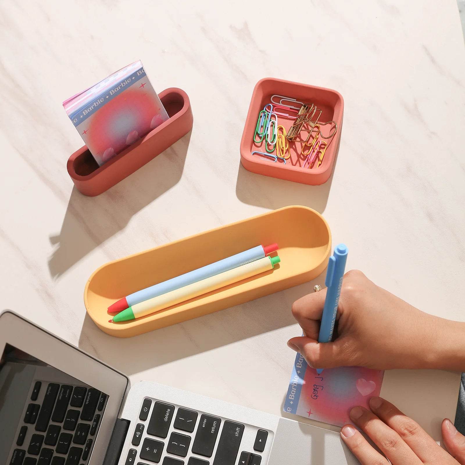 Boowan Nicole: Long Shaped Pen Organizer Silicone Mold - BohriAli.com