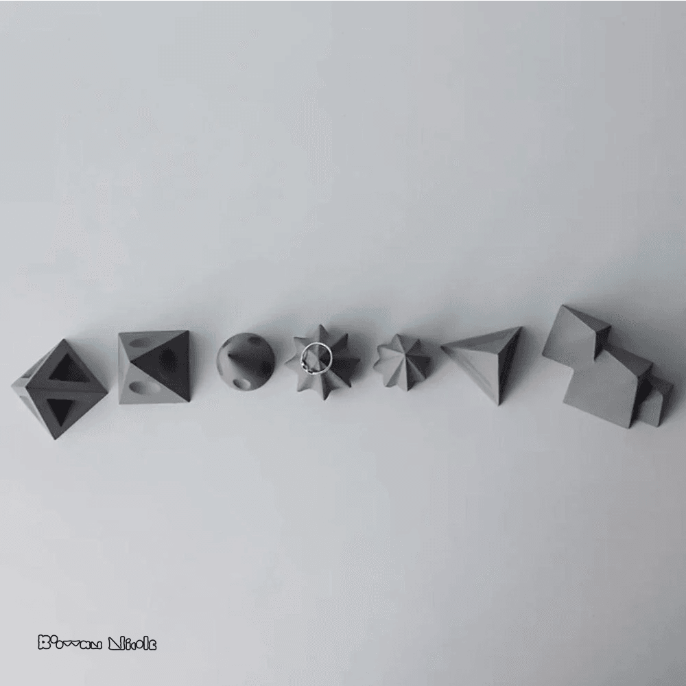 Boowan Nicole: Concrete Ring Holder Silicone Mould - BohriAli.com