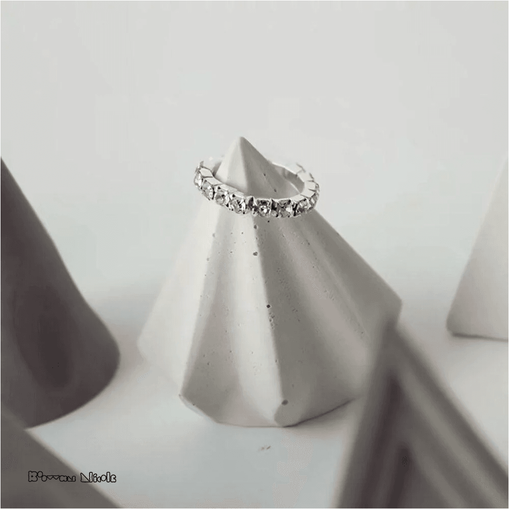 Boowan Nicole: Concrete Ring Holder Silicone Mould - BohriAli.com