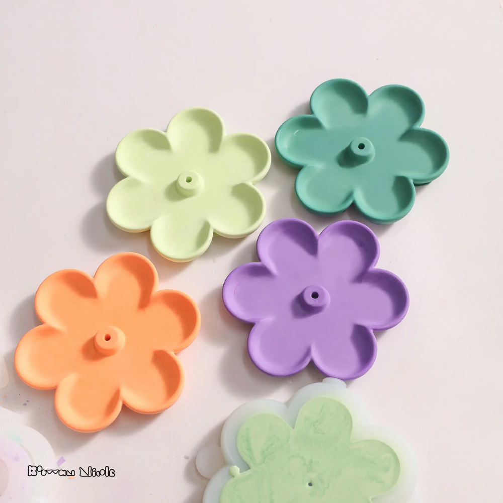 Boowan Nicole: Flower Shape Concrete Incense Holder Silicone Mould