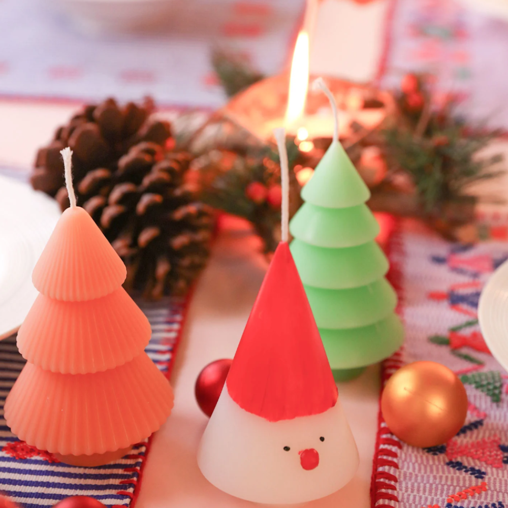 Boowan Nicole: Glowing Christmas Tree Candle Mold Collection