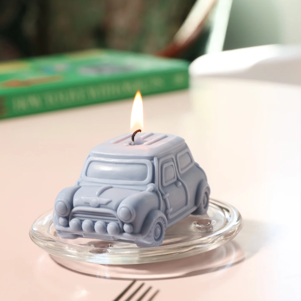 Boowan Nicole: Retro-styled Car-Shaped Candle Silicone Mould