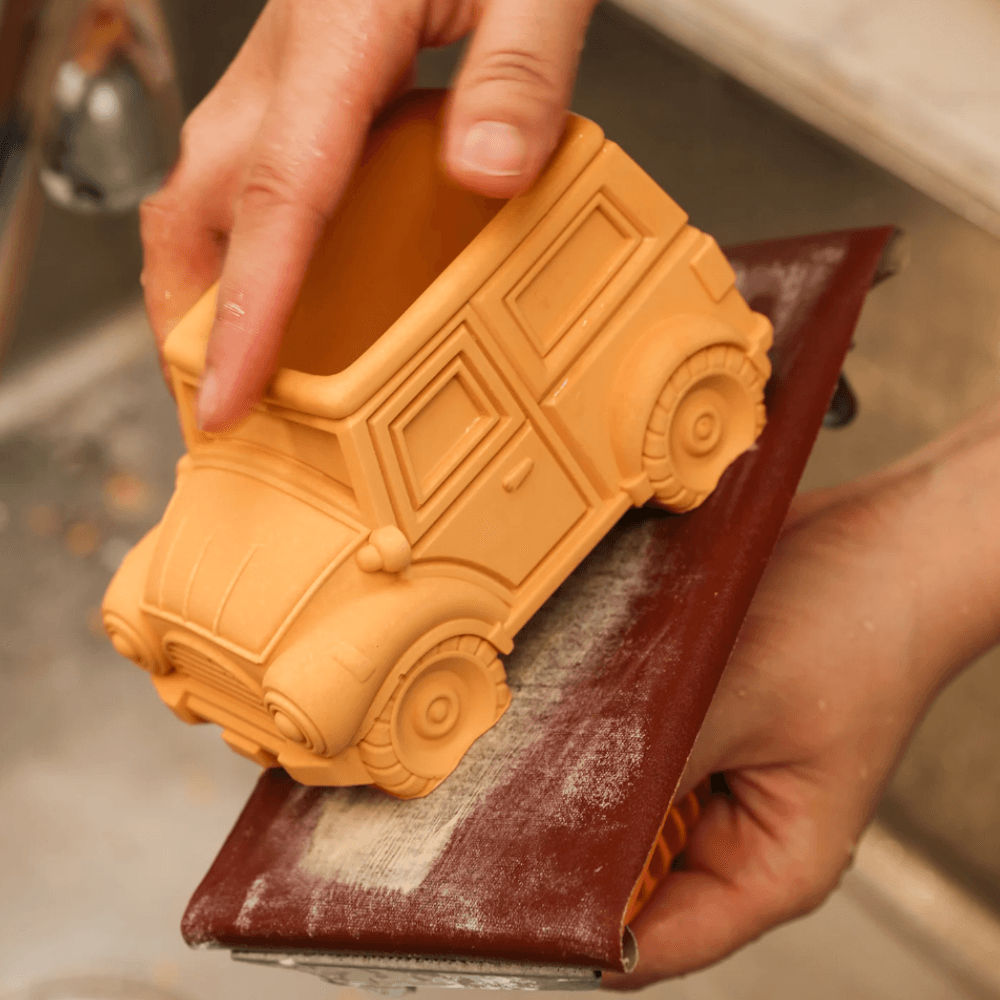 Boowan Nicole: Vintage Off-Road Car Plant Pot Concrete Silicone Mold - BohriAli.com