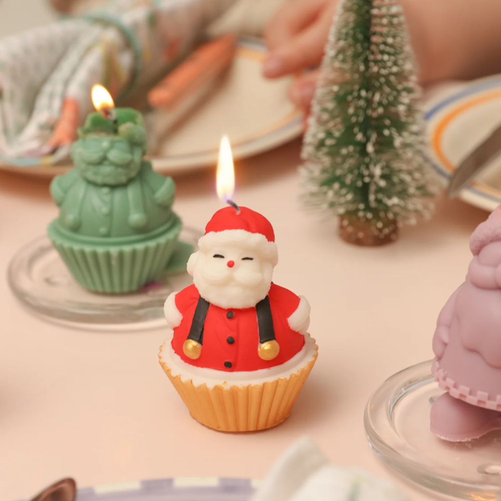 Boowan Nicole: Christmas Santa Claus Cupcake Candle Mold
