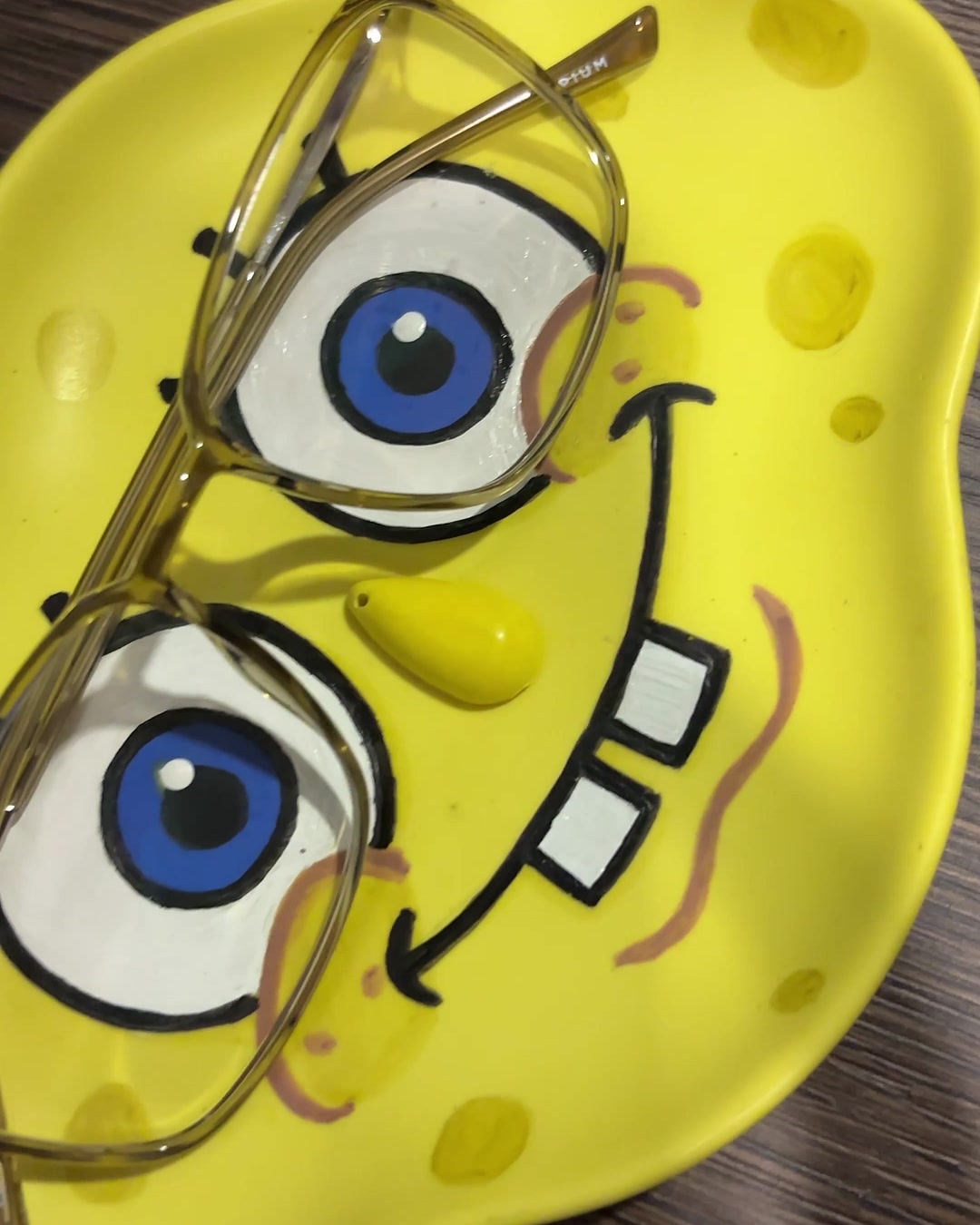 DIY SpongeBob-Inspired Jesmonite® Glasses Tray