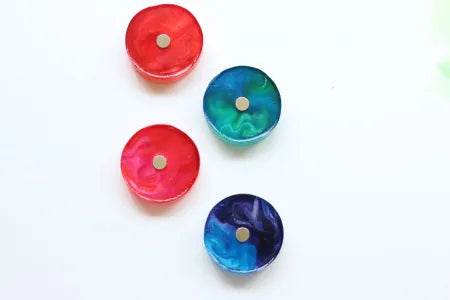 Make Your Own Resin Fridge Magnets | Inspired by Bohriali - BohriAli.com