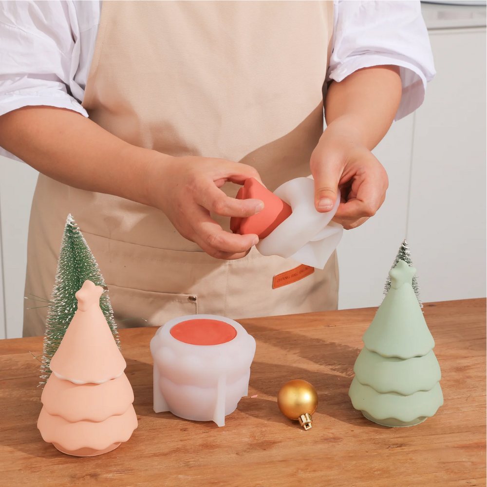 Boowan Nicole:   Starlit Christmas Tree Candle Jar Mold