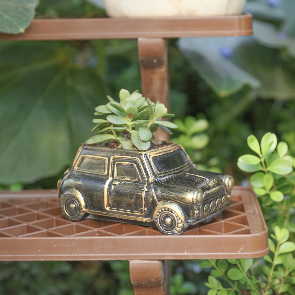 Boowan Nicole: Retro-styled Car-Shaped Plant Pot Silicone Mould