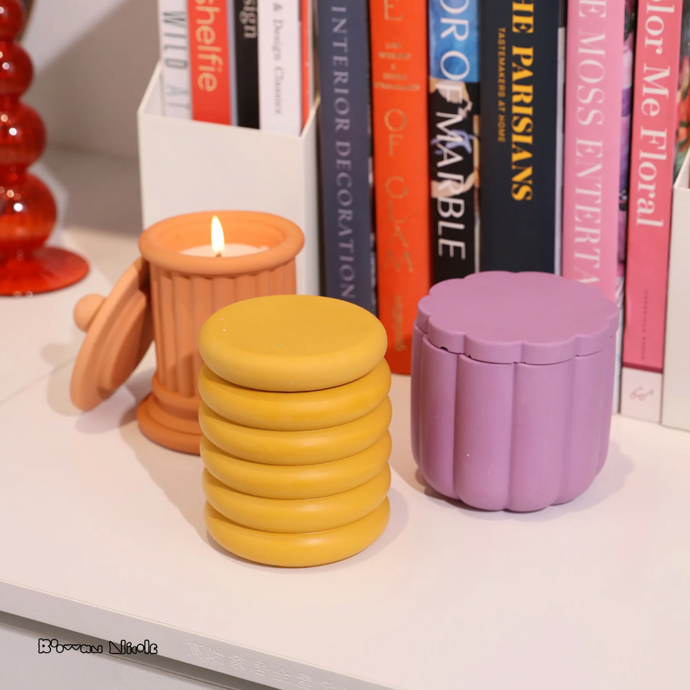 Boowan Nicole: Nicole's Candle Jar with Lid Silicone Mould