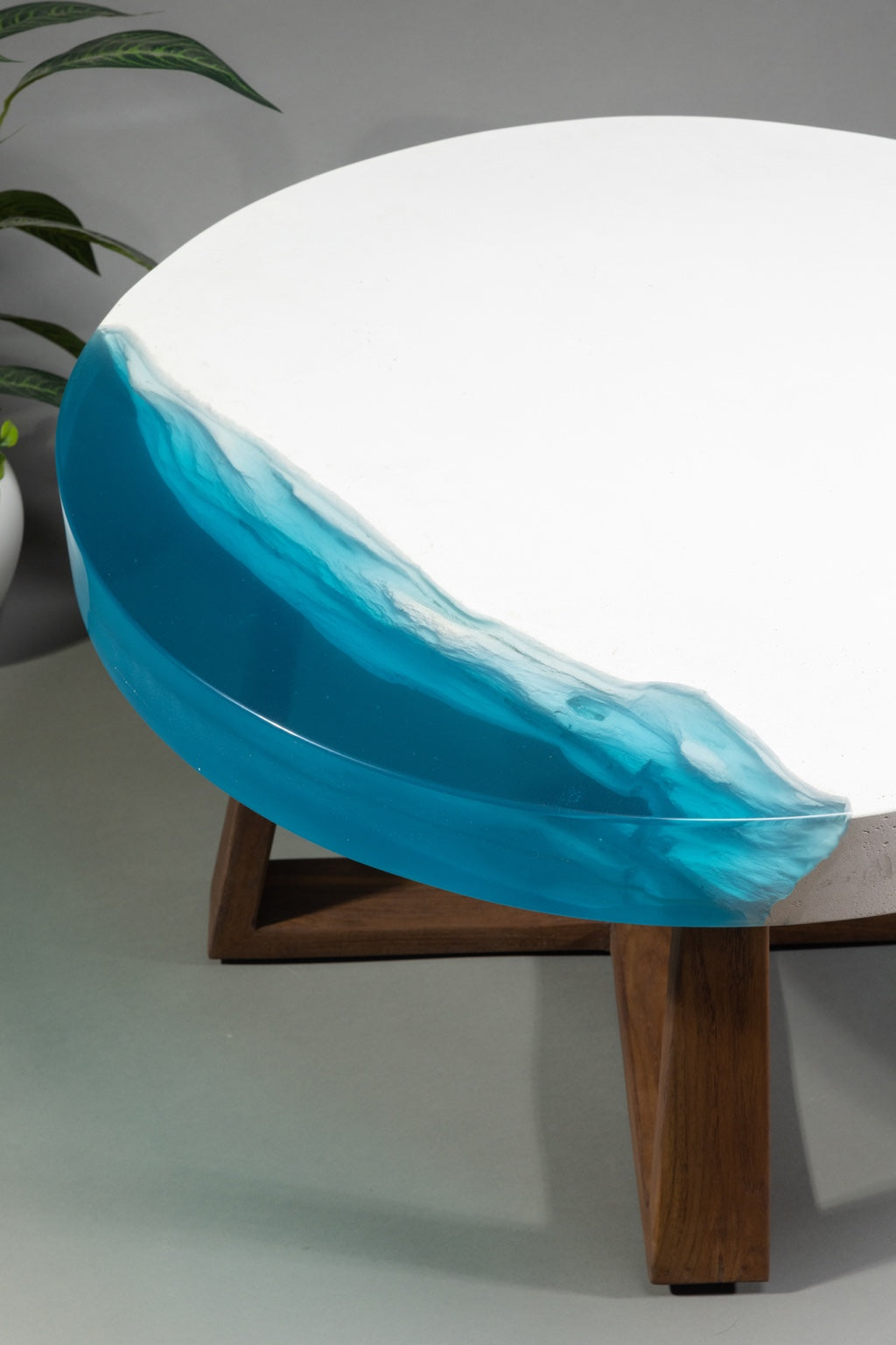 Material-led decorative work from Bohriali